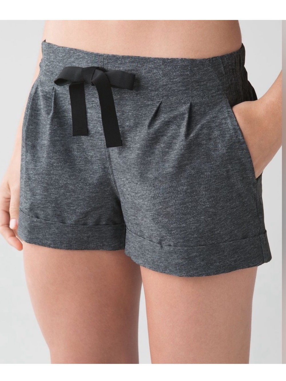 Lululemon Spring Break Away Short II
Heathered Texture Printed Greyt Deep Coal 4
